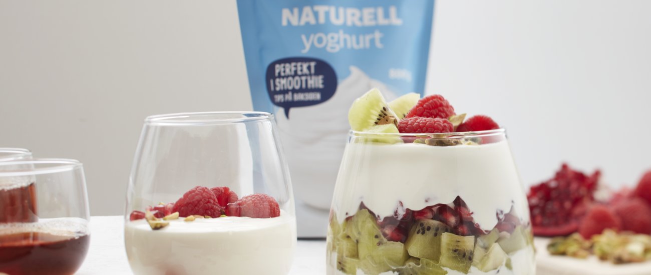 Parfait med Q® Yoghurt Naturell, granola og bær