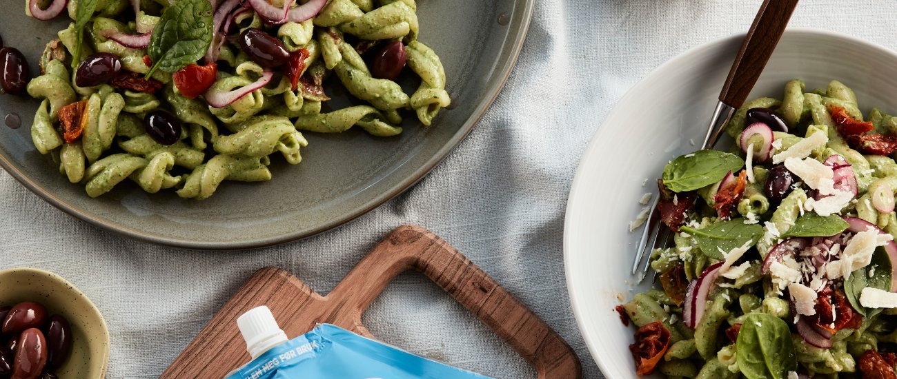 Urtedressing til pastasalat med Q® Yoghurt Naturell